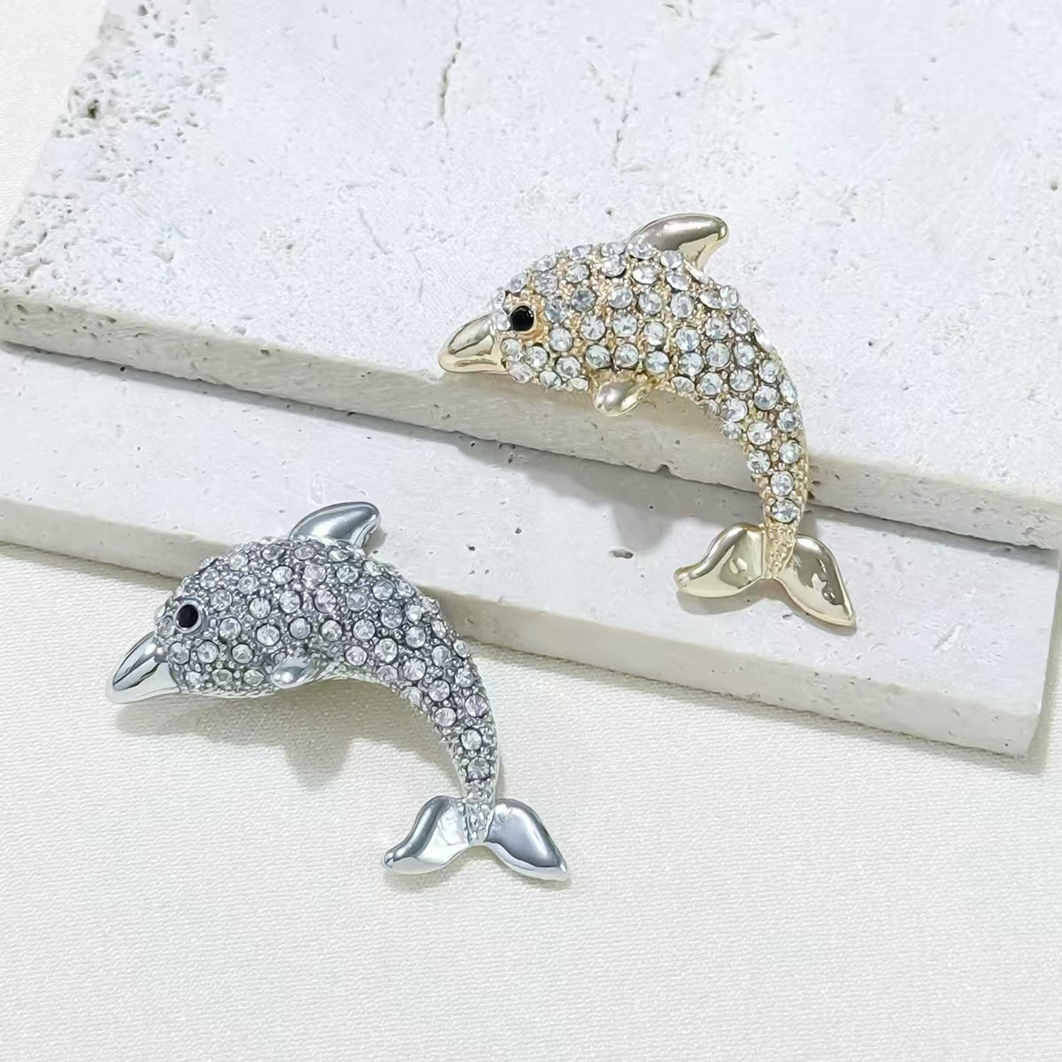 Jeweled Dolphin Stemless Glass