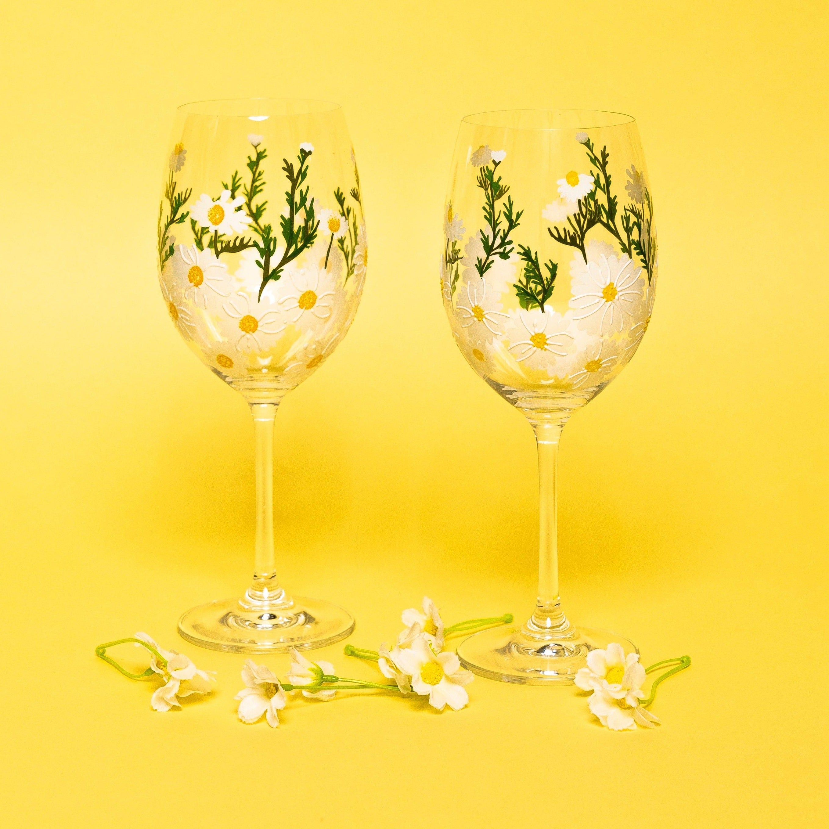 hand painted flower wine glasses, hand painted wine glasses flowers, flower glassware, flower glass cups, sunflower glass cups
