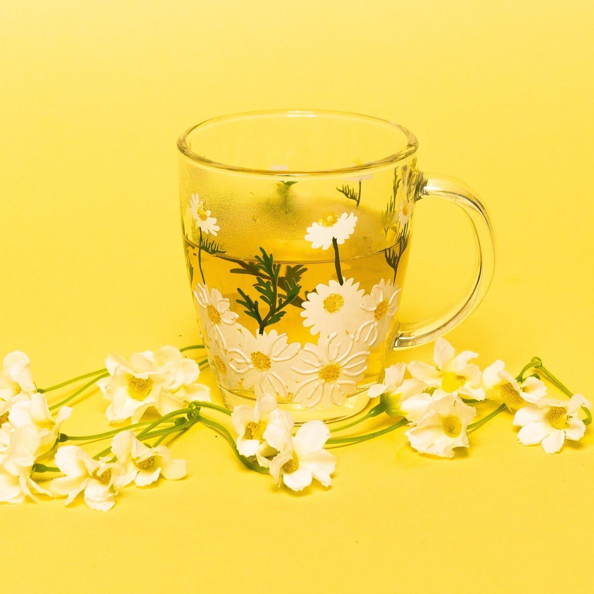 painted glass cups, painted glass mugs, daisy drinking glasses, decorative glass mugs, decorative glass coffee mugs,