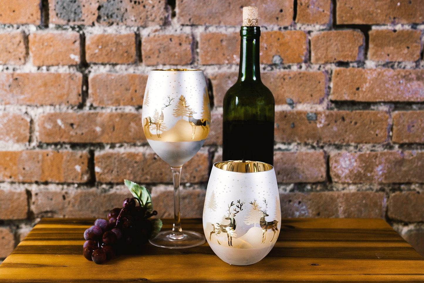 christmas painted wine glasses, fun wine glasses gifts, holiday glassware christmas, wine glass gift box,